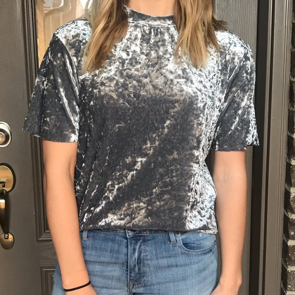 Velvet shirt sleeve